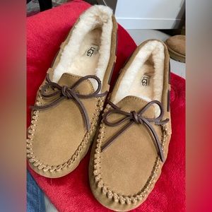 UGG Women’s Dakota Moccasins